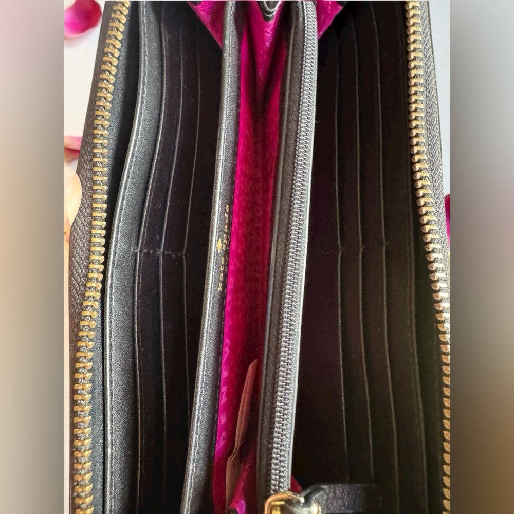 Kate Spade Wellesley Alessa Patent Leather Wallet. Excellent Condition. - Picture 6 of 15